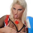 Ionella Dantes in 'Gape in Italy'