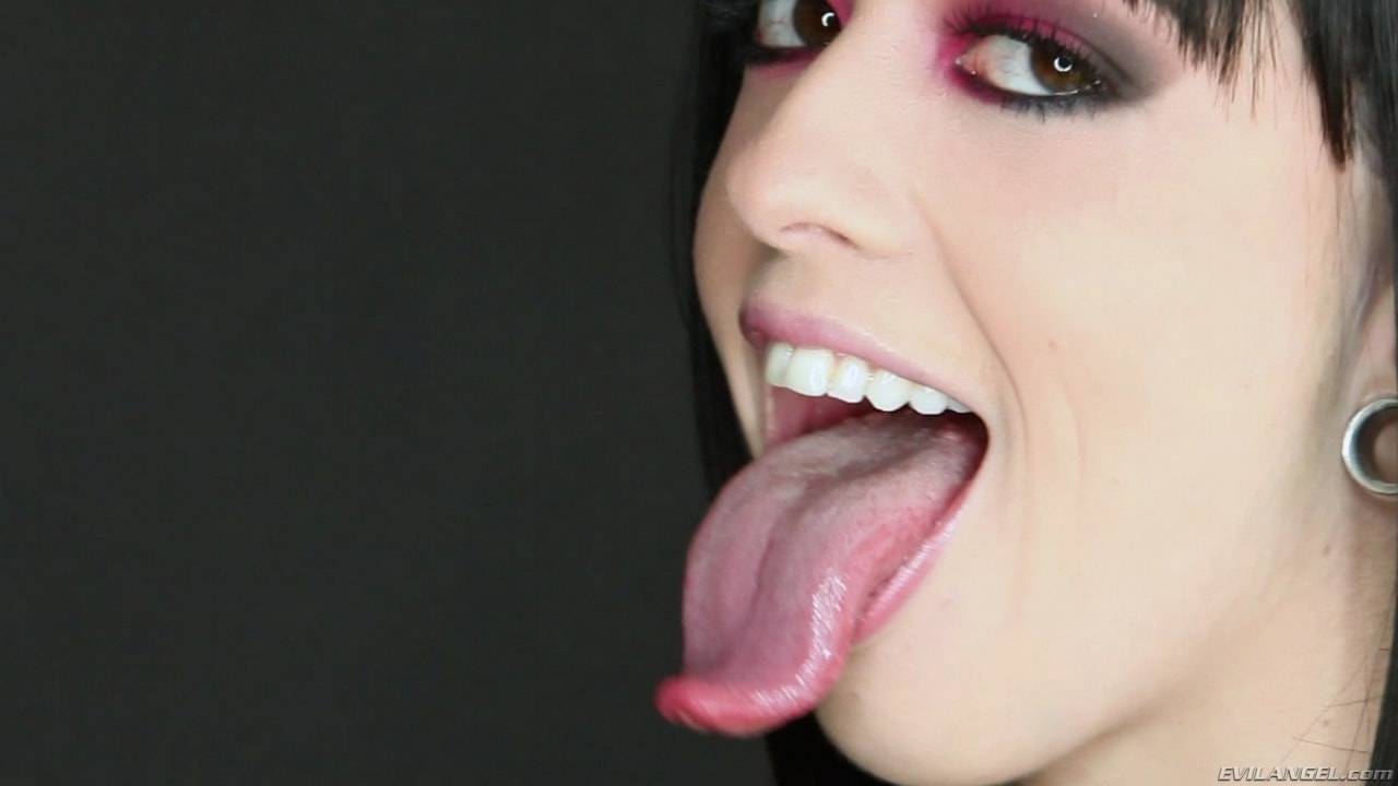 Girls long tongue blowjob