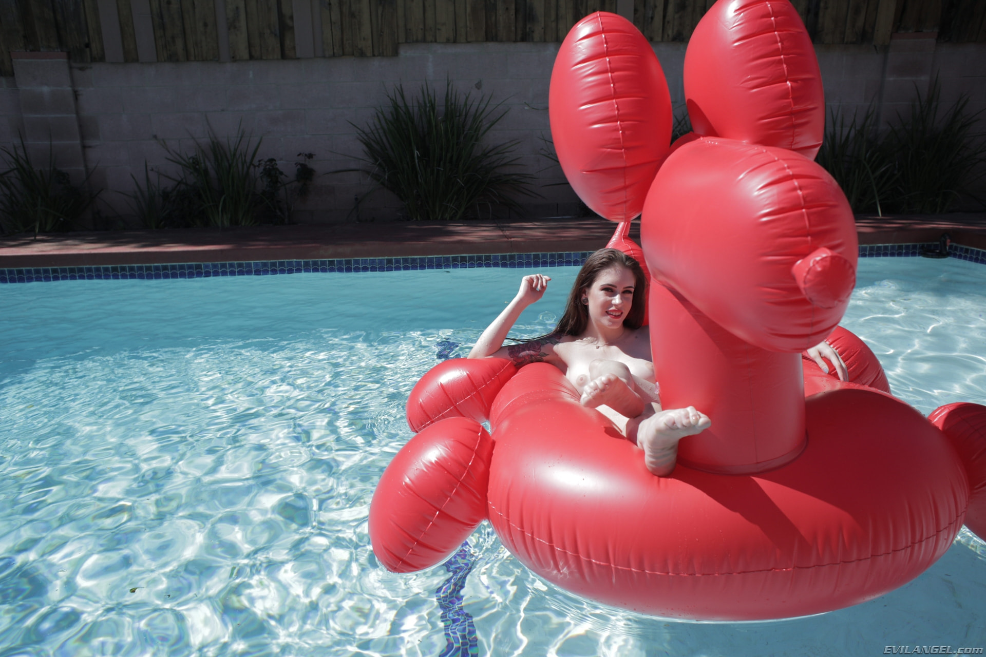 Summer Sluts