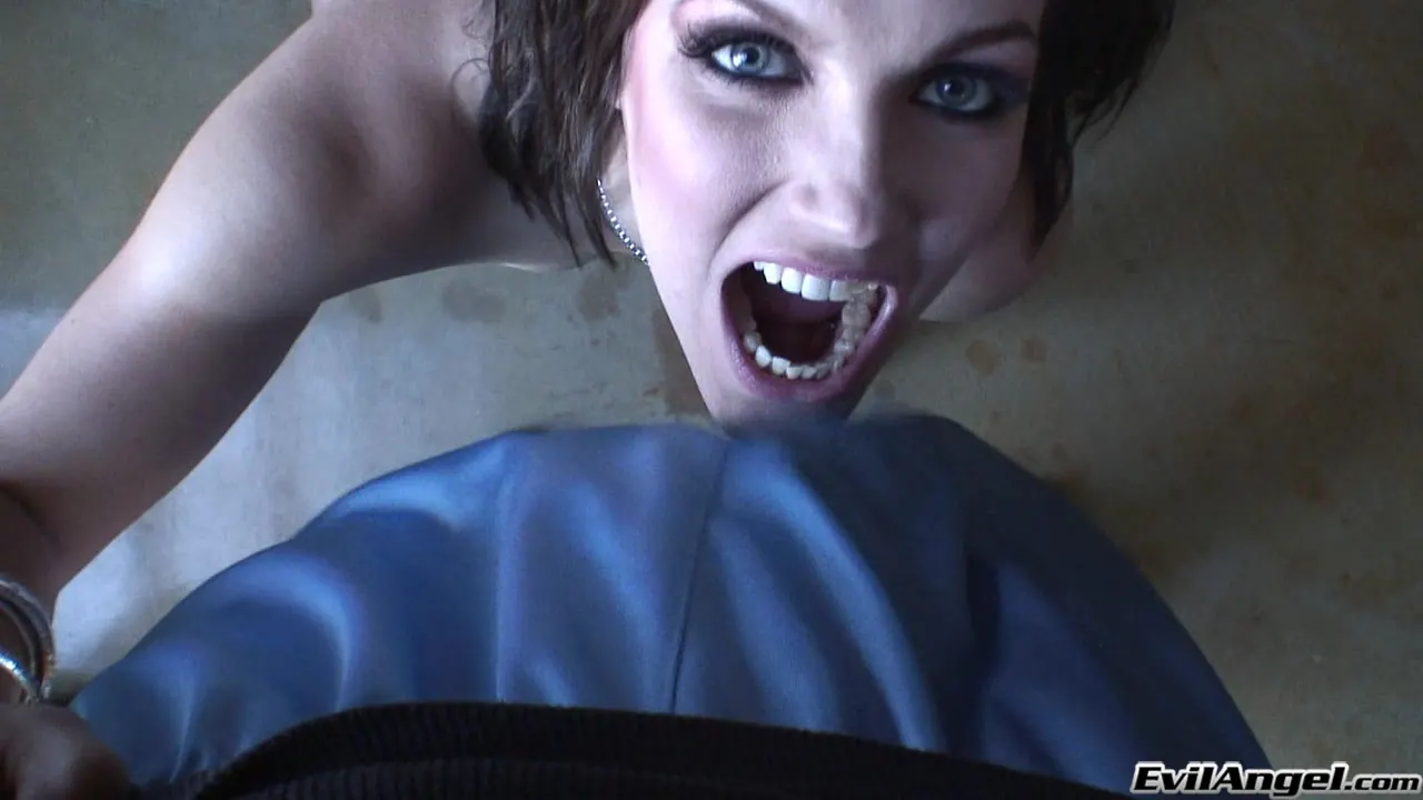 Bobbi Starr - Crudo 3 | Picture (13)