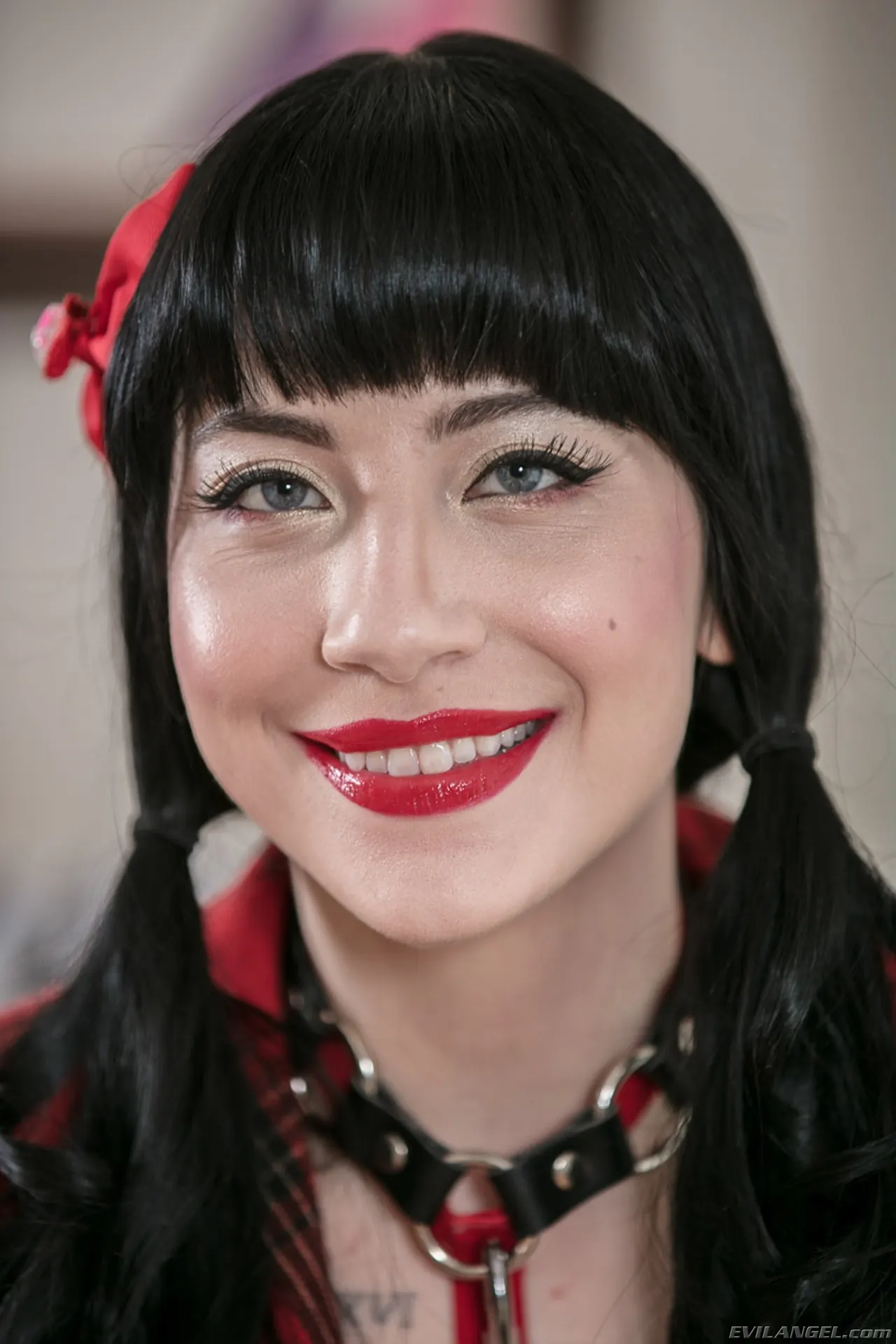 Charlotte Sartre - Hookup Hotshot: Mantenlo informal | Picture (1)