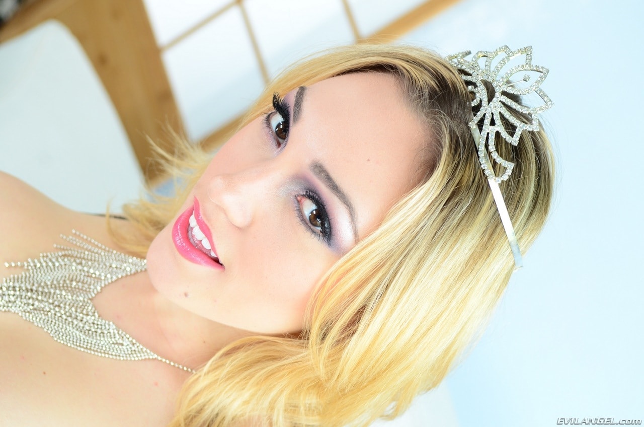 Lily Labeau - Miss Teen Strap America 2 | Picture (143)