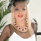 Milana in 'Mad Professor'