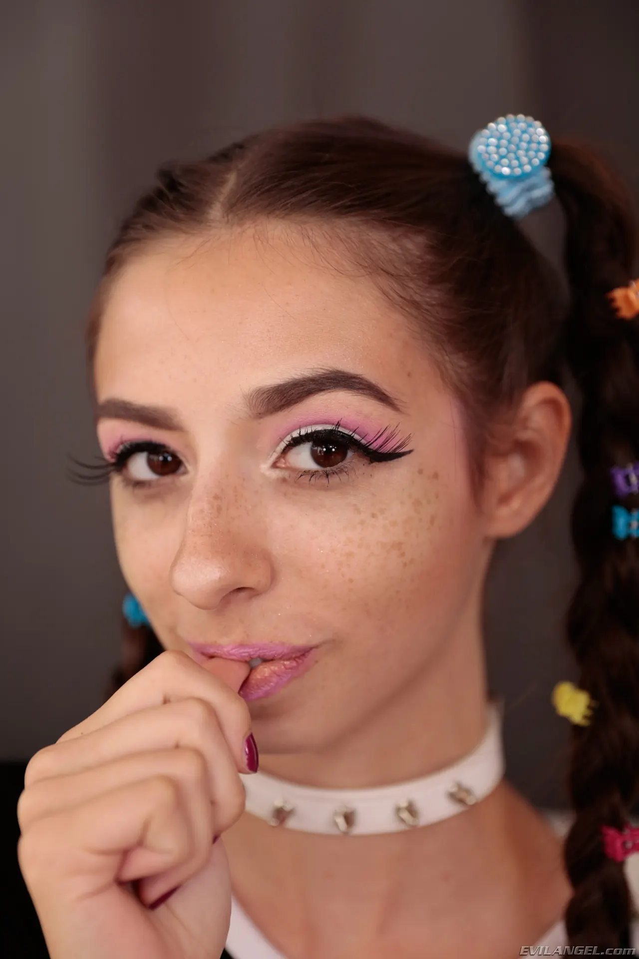 Olivia Young - Hotshot de conexión: sin ataduras | Picture (4)