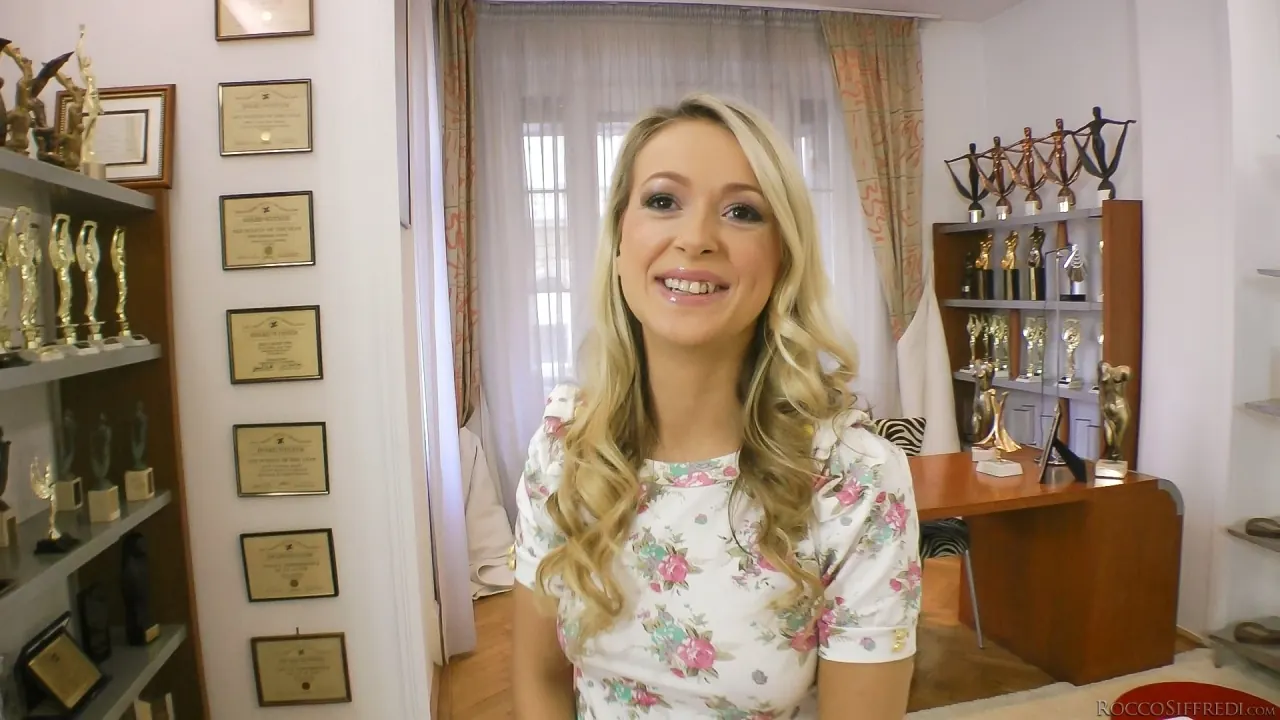 Roxy E - Rocco's POV 15 | Picture (3)