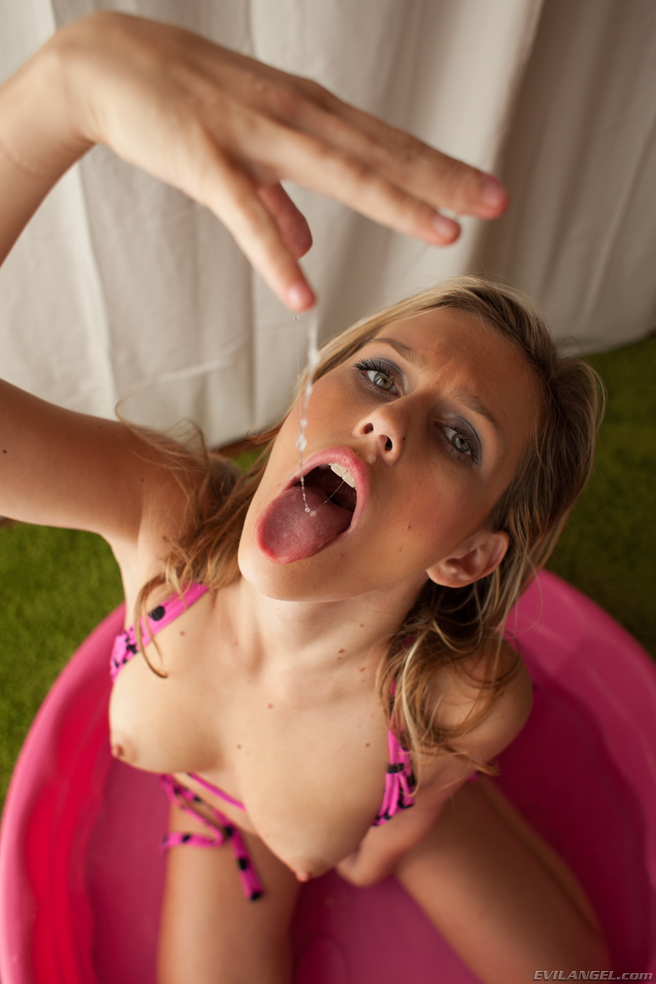 Fetish Fanatic 16