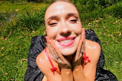 Scarlet Chase - Cover Me In Sun, Oil and Cum | Picture (15)
