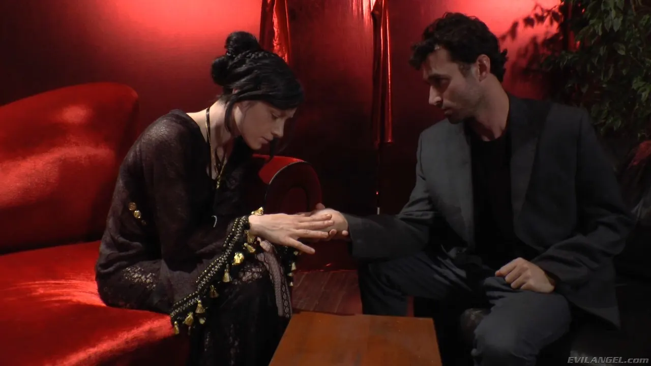 Stoya - Voraz - temporada 2 episodio 13 | Picture (2)