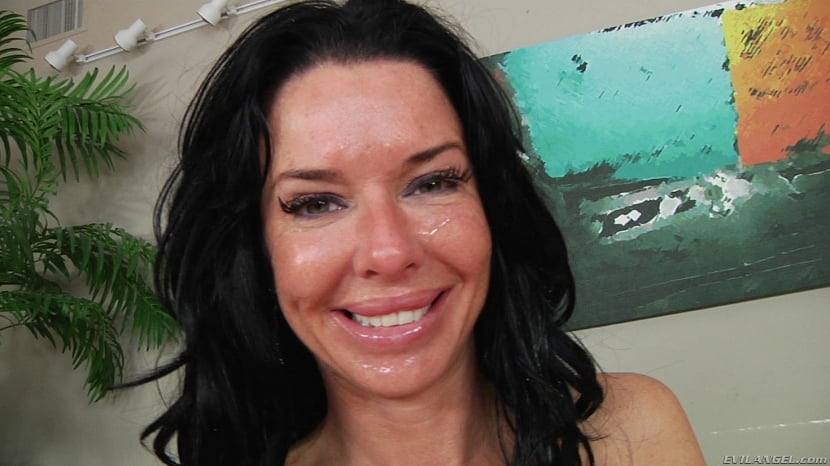 LeWood Gangbang: Battle Of The MILFs